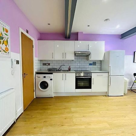 Modern Studio Near Bethnal Green Лондон Экстерьер фото