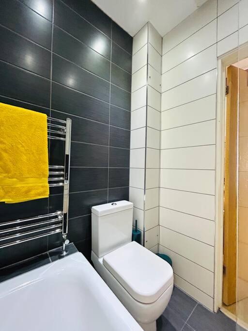 Modern Studio Near Bethnal Green Лондон Экстерьер фото