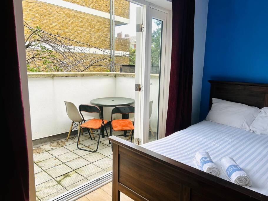 Modern Studio Near Bethnal Green Лондон Экстерьер фото
