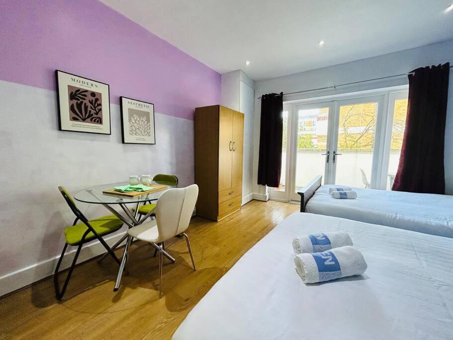 Modern Studio Near Bethnal Green Лондон Экстерьер фото