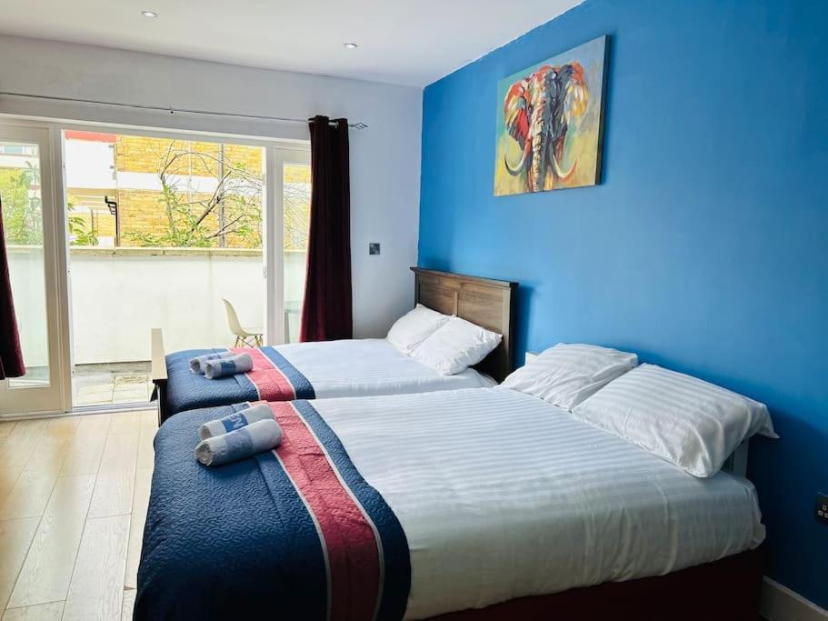 Modern Studio Near Bethnal Green Лондон Экстерьер фото